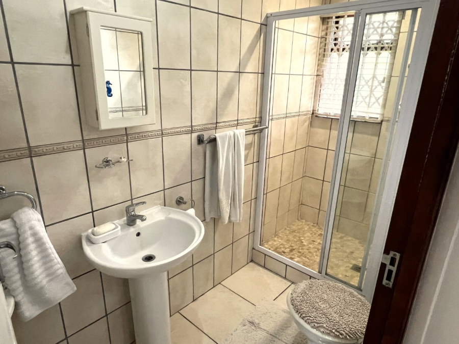 2 Bedroom Property for Sale in Harkerville A H Western Cape
